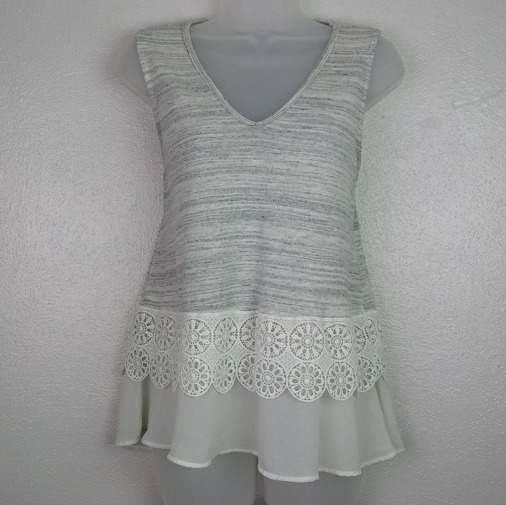 W5 CONCEPTS ANTHRO Flowy Scalloped Lace Tank